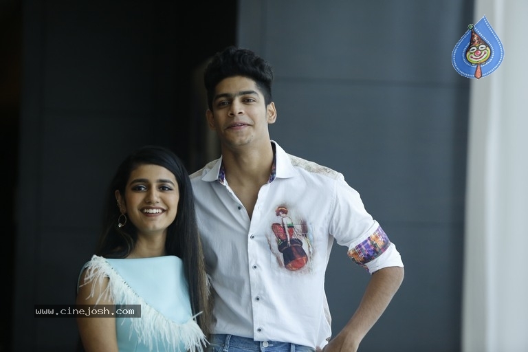 Priya Prakash Varrier And Roshan Combination Stills - 3 / 7 photos