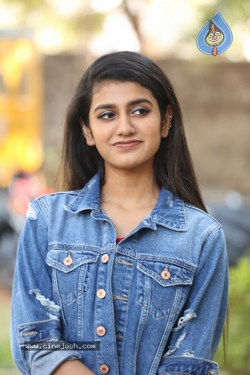 Priya Prakash Varrier Interview Photos - 16 / 21 photos