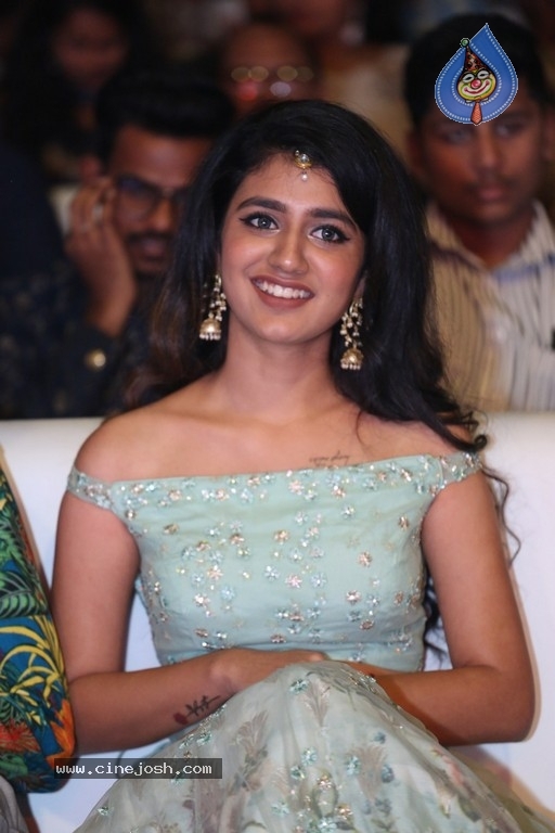 Priya Prakash Varrier Photos - 3 / 18 photos