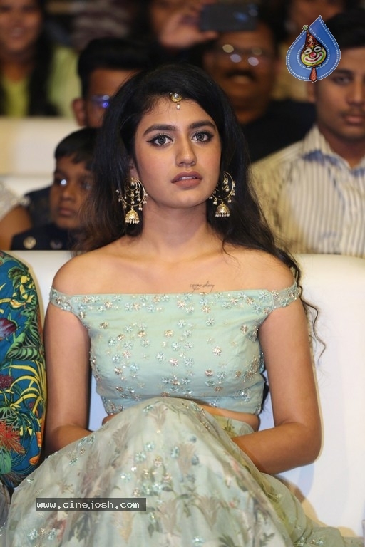 Priya Prakash Varrier Photos - 16 / 18 photos