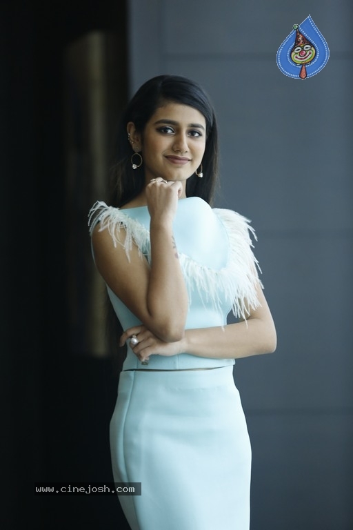 Priya Prakash Varrier Stills - 6 / 8 photos