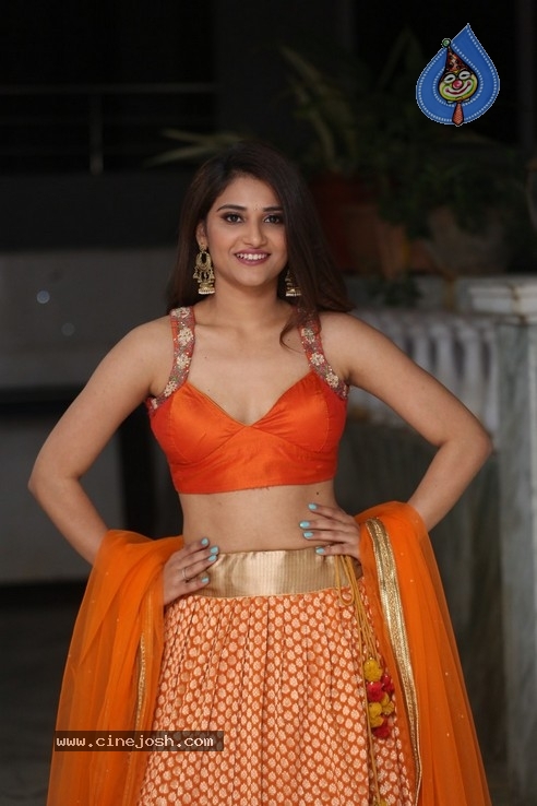 Priya Singh Stills - 9 / 41 photos