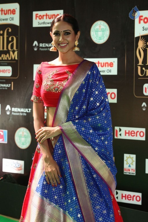 Priya Sri Gallery at IIFA 2017 - 20 / 31 photos