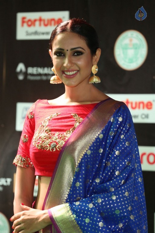 Priya Sri Gallery at IIFA 2017 - 31 / 31 photos