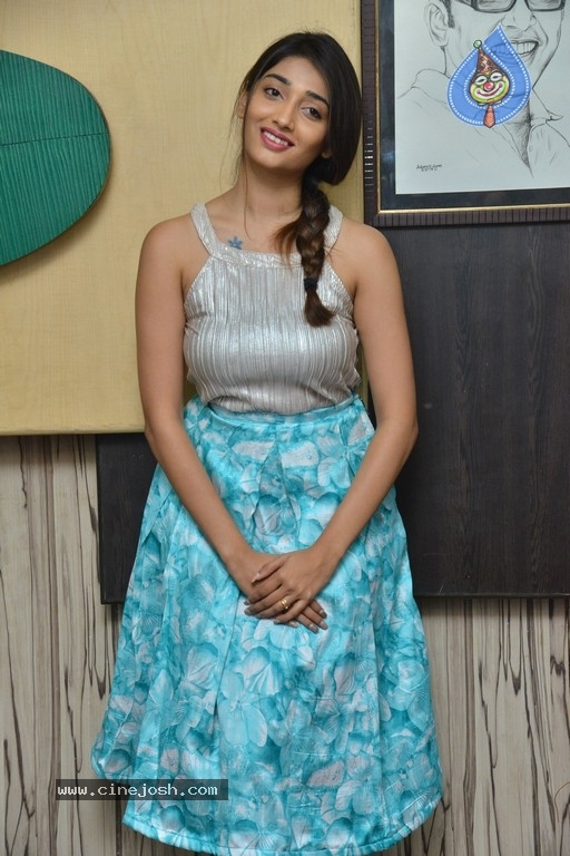 Priya Vadlamani Gallery - 15 / 17 photos