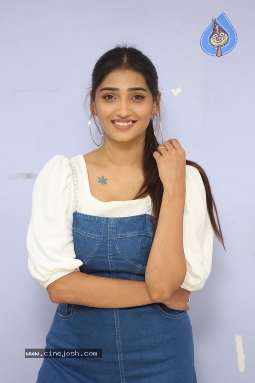 Priya Vadlamani Photos - 9 / 15 photos