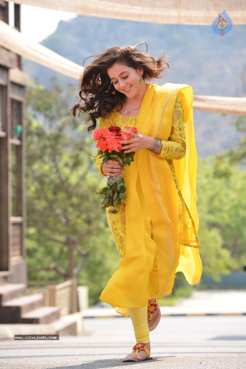 Priyal Gor New Stills - 18 / 31 photos