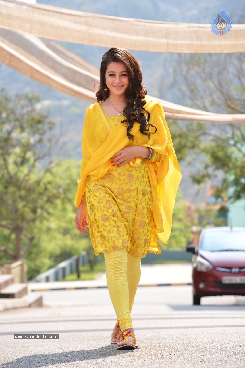 Priyal Gor New Stills - 22 / 31 photos