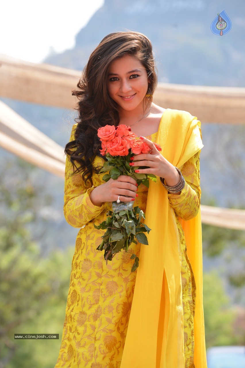 Priyal Gor New Stills - 27 / 31 photos