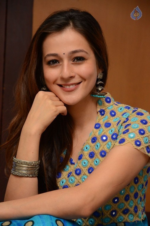 Priyal Gor Photos - 27 / 42 photos