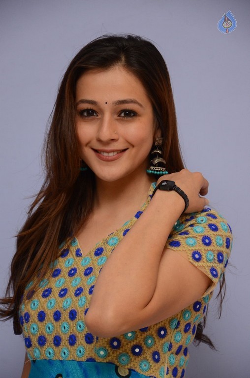 Priyal Gor Photos - 28 / 42 photos