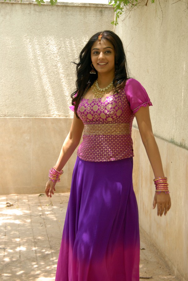 Priyamani - 20 / 154 photos