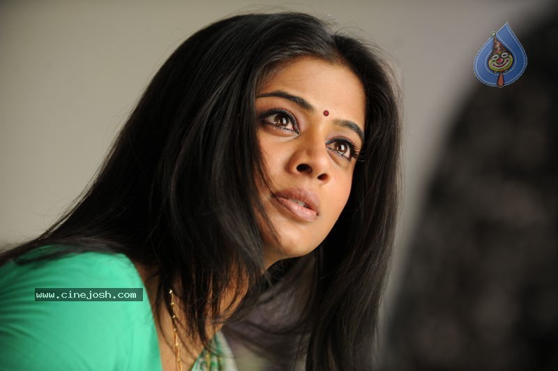 Priyamani Hot Stills In Pravarakyudu Movie  - 30 / 148 photos