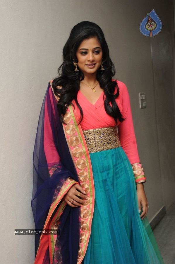 Priyamani New Photos - 13 / 81 photos