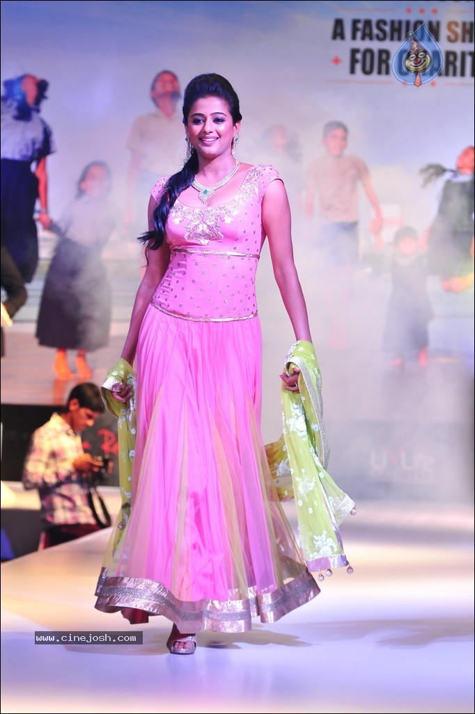 Priyamani Ramp Walk Photos - 19 / 40 photos