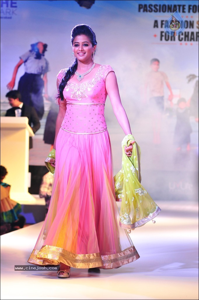 Priyamani Ramp Walk Photos - 26 / 40 photos