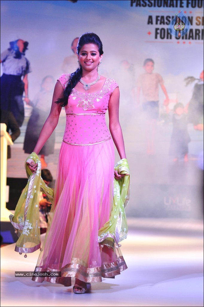 Priyamani Ramp Walk Photos - 27 / 40 photos