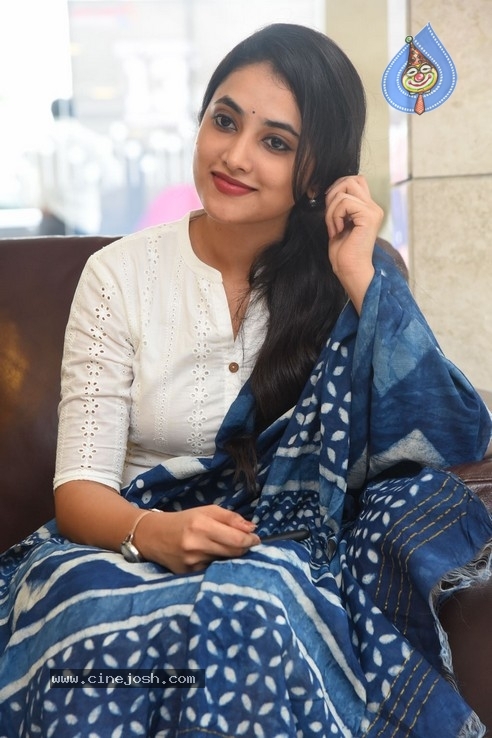 Priyanka Arul Mohan Stills - 7 / 28 photos