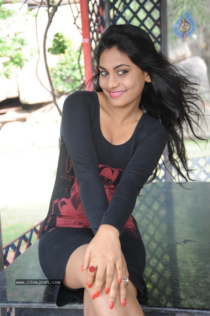 Priyanka Gugustin Stills - 38 / 144 photos