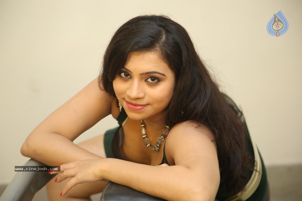 Priyanka Hot Stills - 20 / 120 photos