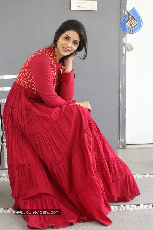 Priyanka Jawalkar Interview Photos - 22 / 35 photos