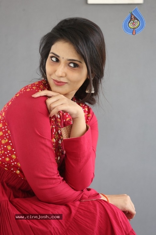 Priyanka Jawalkar Interview Photos - 24 / 35 photos