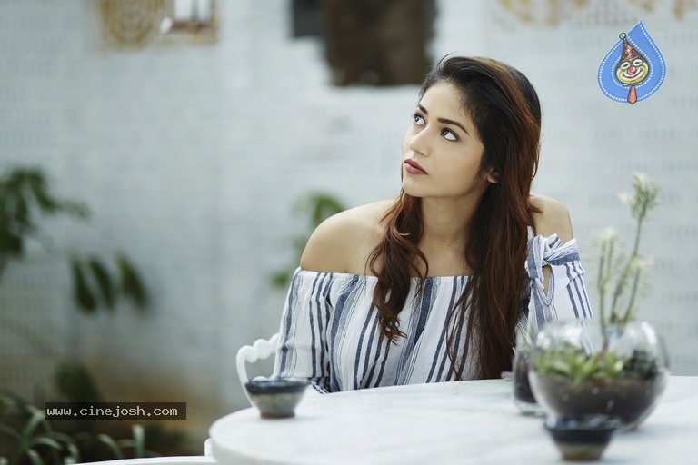 Priyanka Jawalkar Latest Photoshoot - 14 / 21 photos