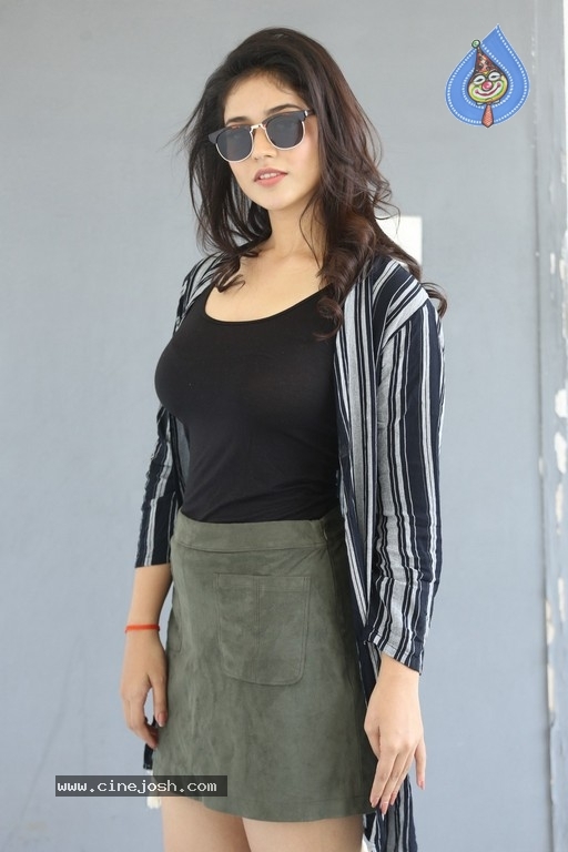 Priyanka Jawalkar New Pics - 32 / 34 photos