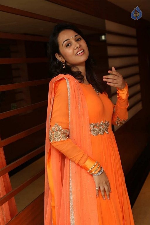 Priyanka Kothari Latest Photos - 23 / 42 photos