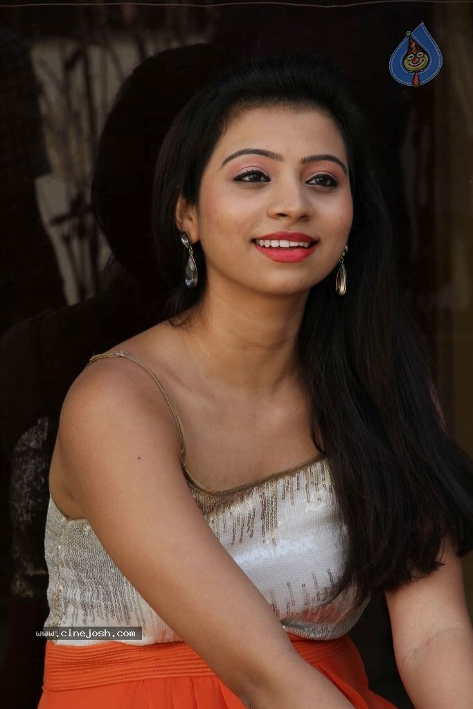 Priyanka Latest Hot Stills - 7 / 115 photos