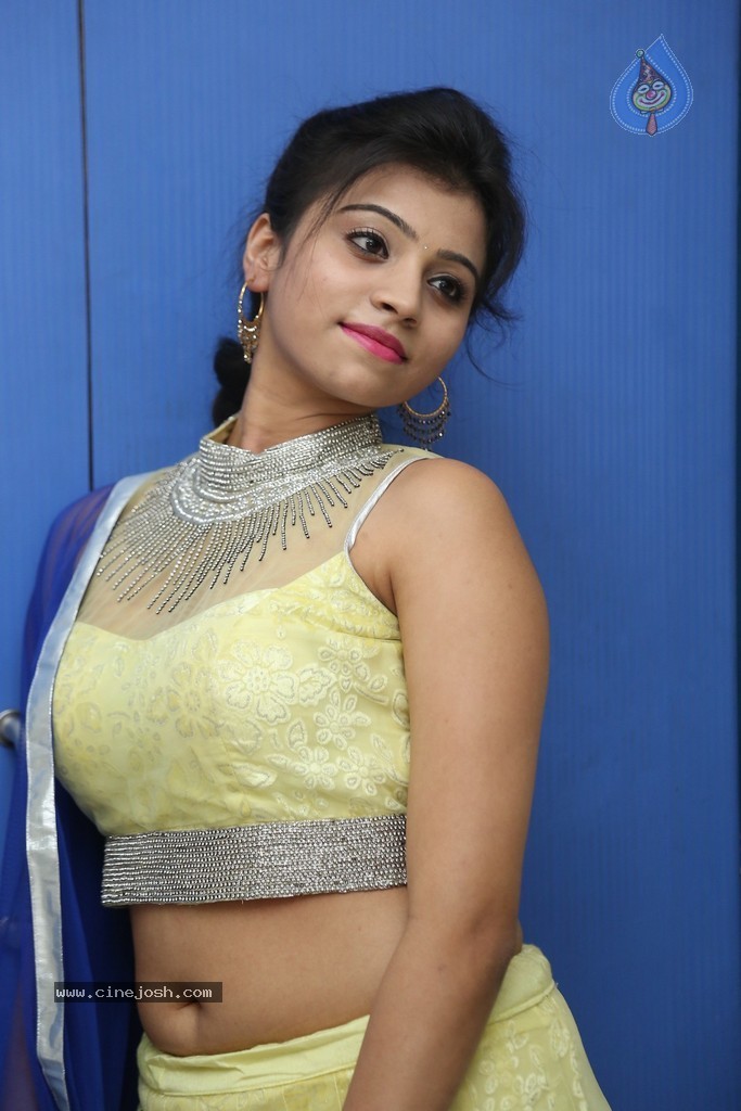 Priyanka Latest Images - 32 / 138 photos