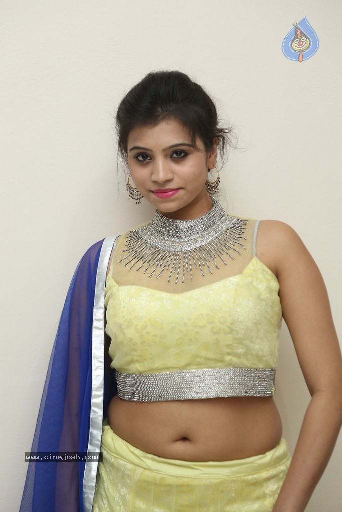 Priyanka Latest Images - 114 / 138 photos