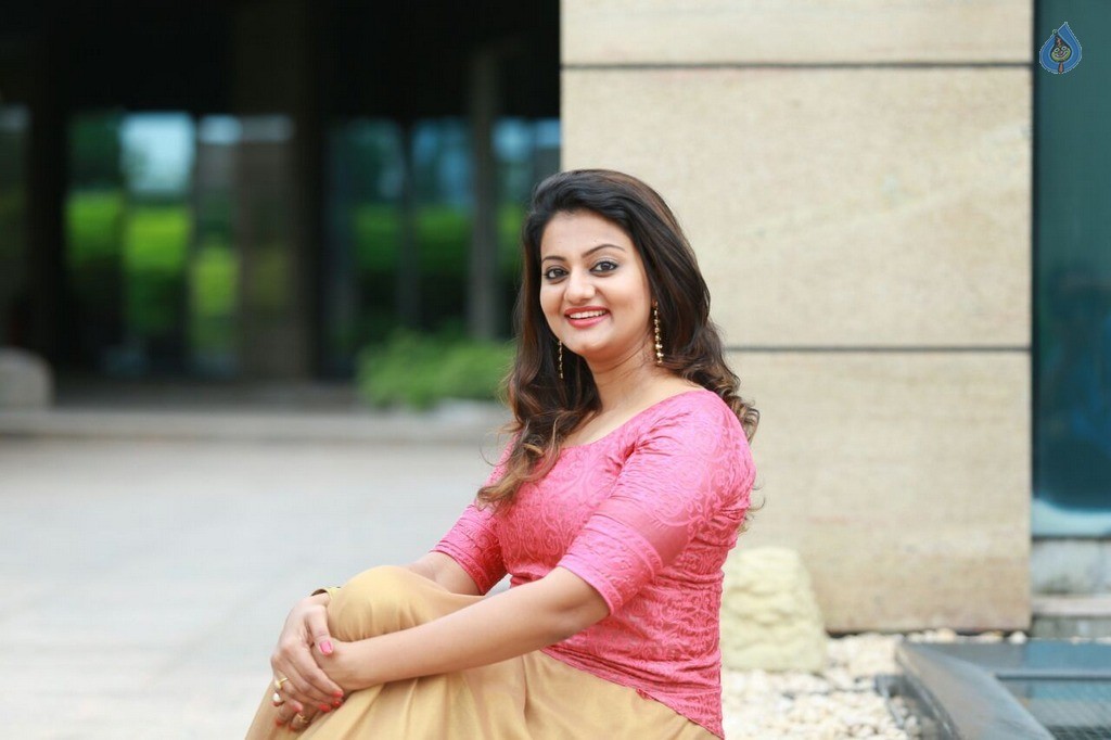 Priyanka Nair Latest Photos - 10 / 12 photos