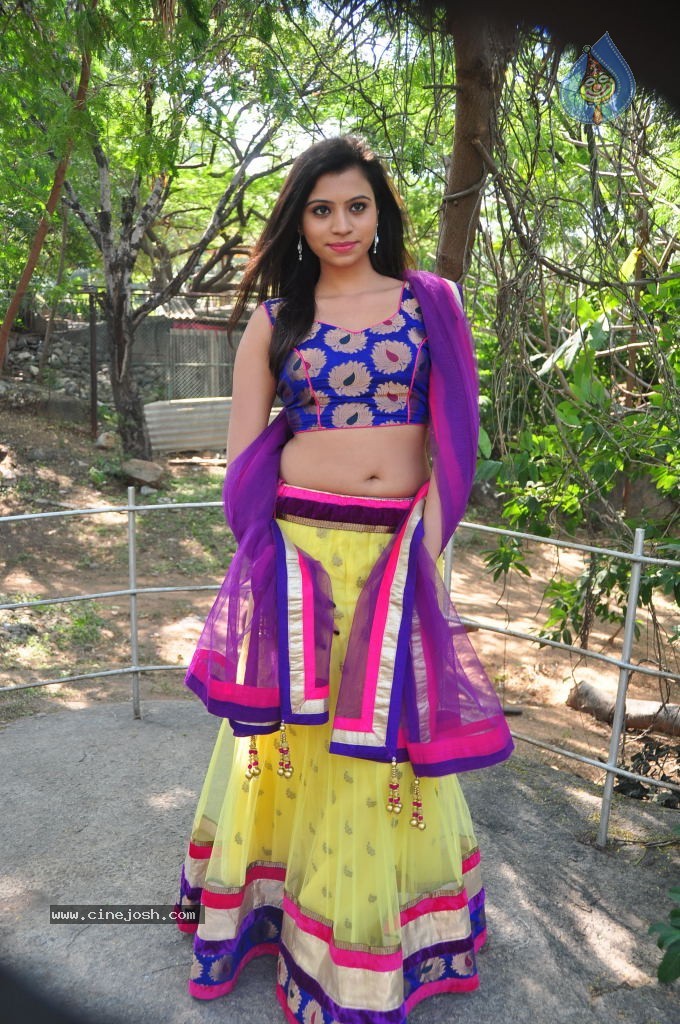 Priyanka New Hot Gallery - 37 / 116 photos
