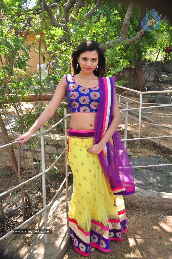 Priyanka New Hot Gallery - 58 / 116 photos