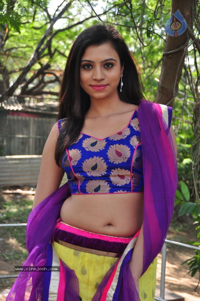 Priyanka New Hot Gallery - 80 / 116 photos