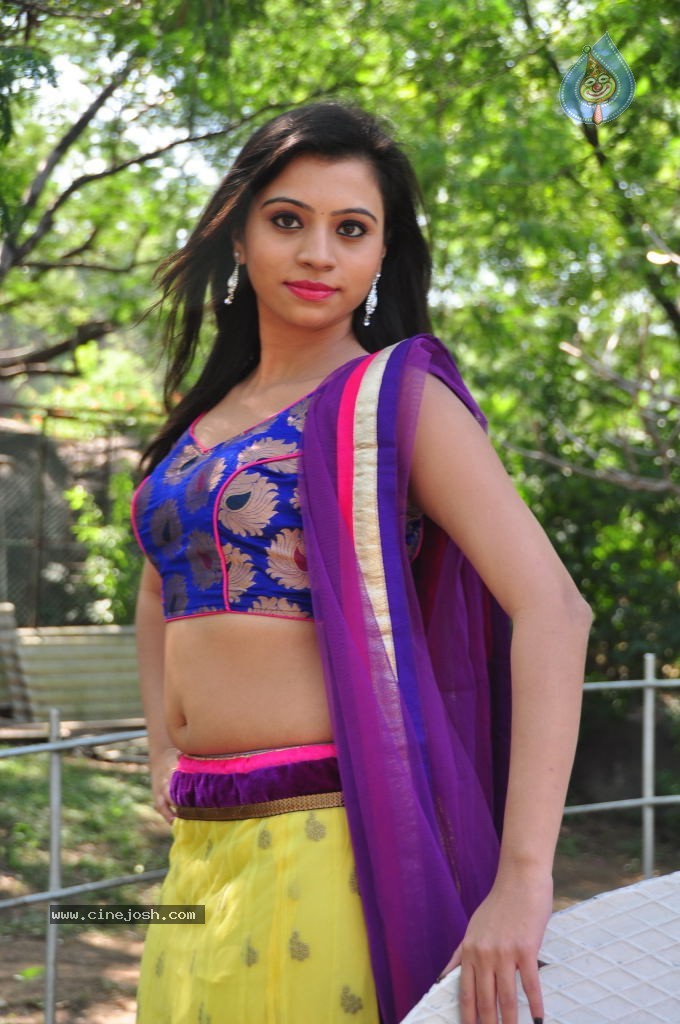 Priyanka New Hot Gallery - 89 / 116 photos