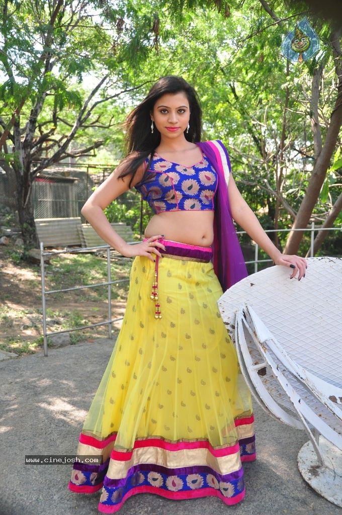 Priyanka New Hot Gallery - 95 / 116 photos