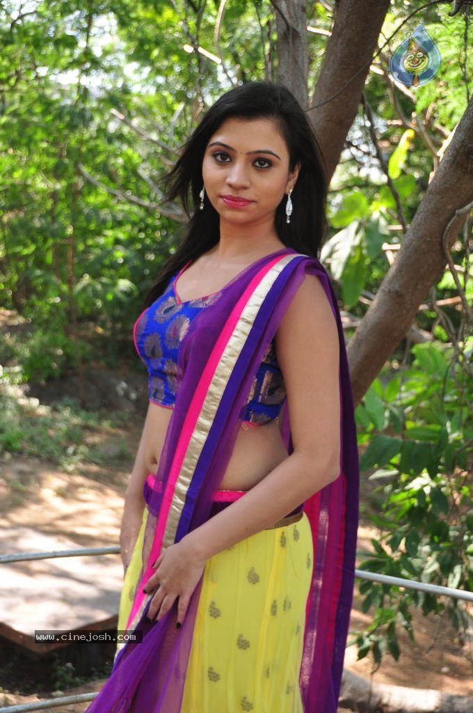 Priyanka New Hot Gallery - 98 / 116 photos