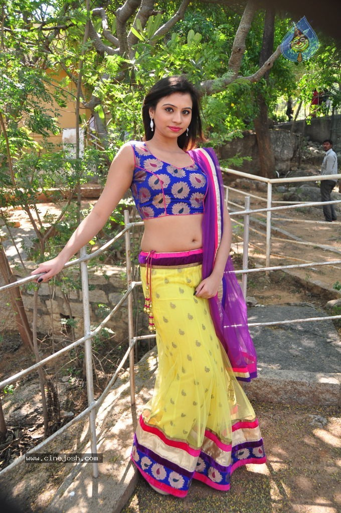 Priyanka New Hot Gallery - 99 / 116 photos