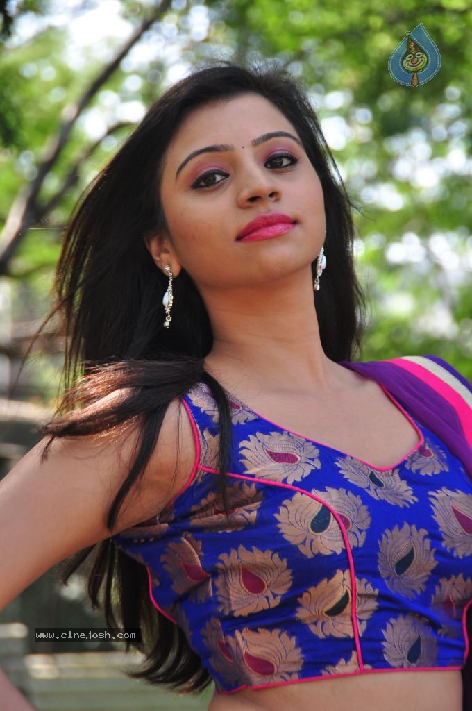 Priyanka New Hot Gallery - 110 / 116 photos