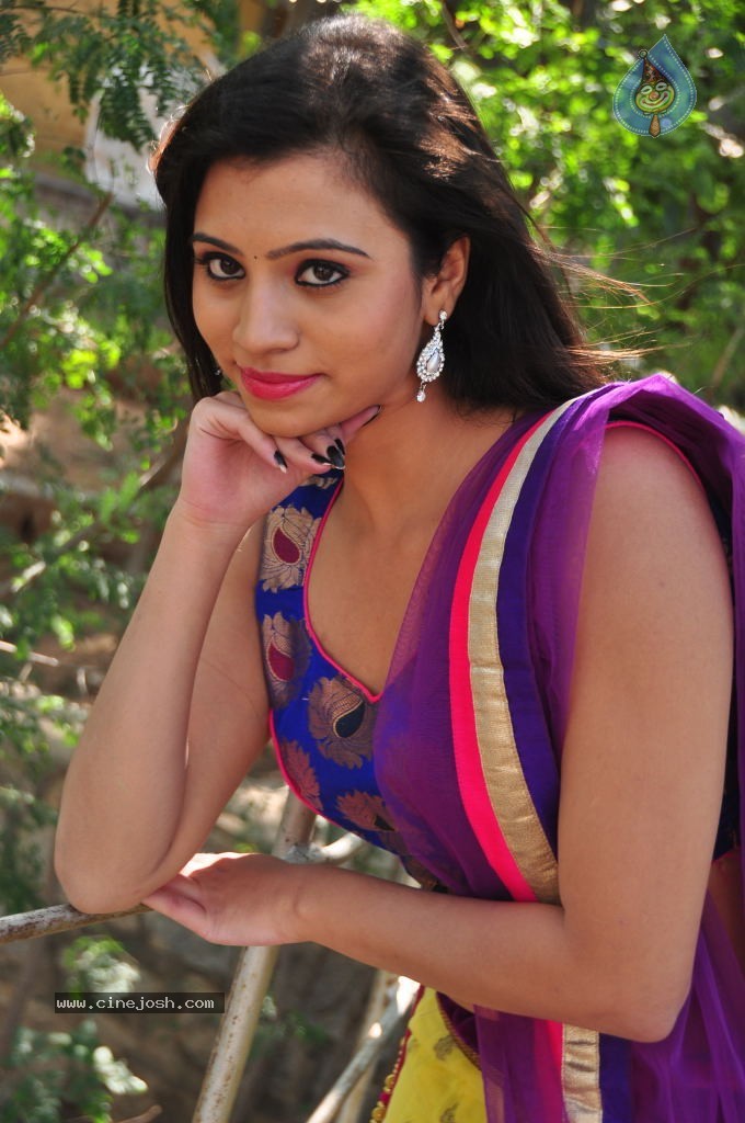 Priyanka New Hot Gallery - 115 / 116 photos