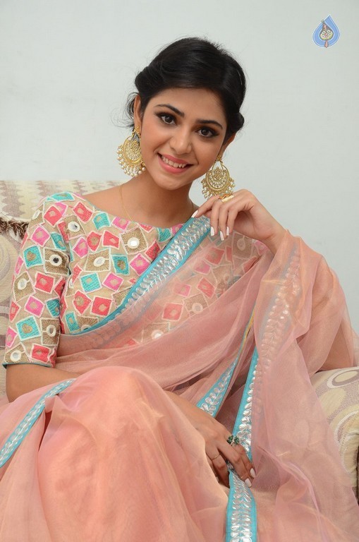 Priyanka New Pics - 19 / 40 photos