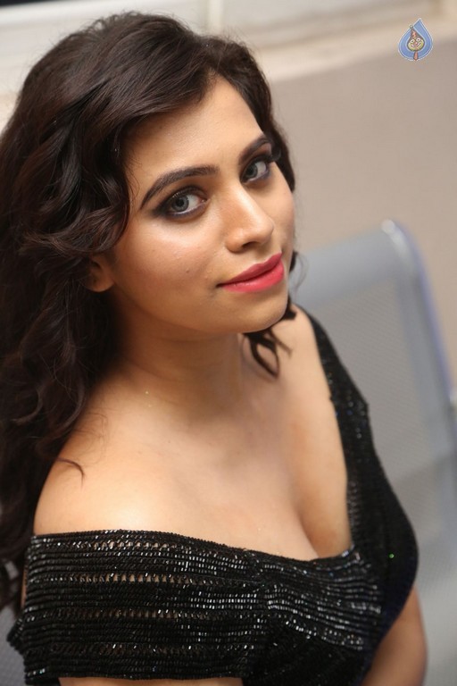 Priyanka New Pics - 20 / 63 photos