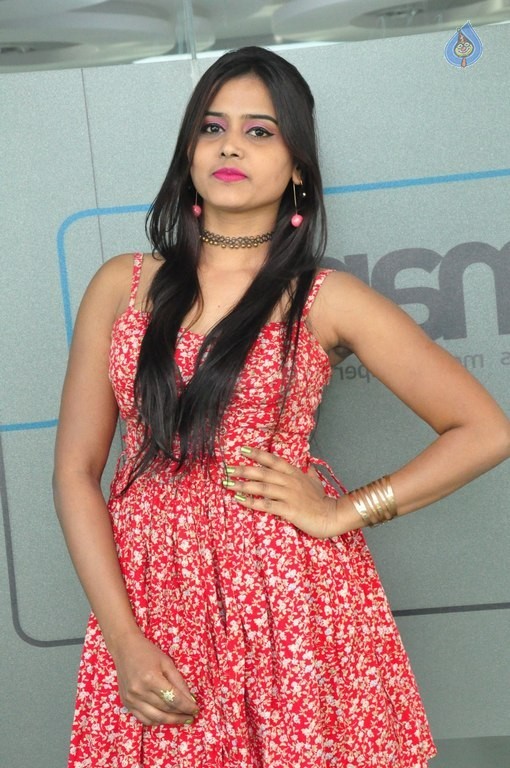 Priyanka New Pics - 8 / 21 photos