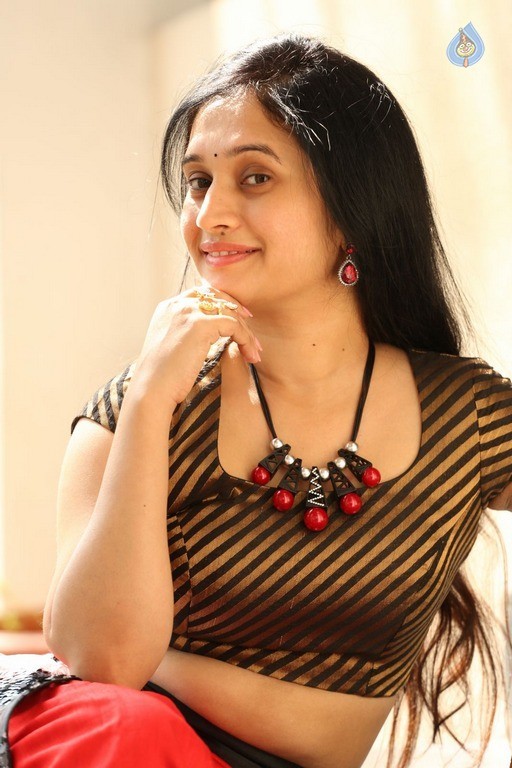 Priyanka Pallavi Latest Images - 2 / 53 photos