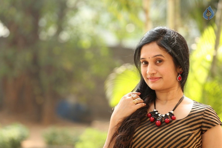 Priyanka Pallavi Latest Images - 35 / 53 photos