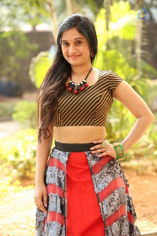 Priyanka Pallavi Latest Images - 43 / 53 photos