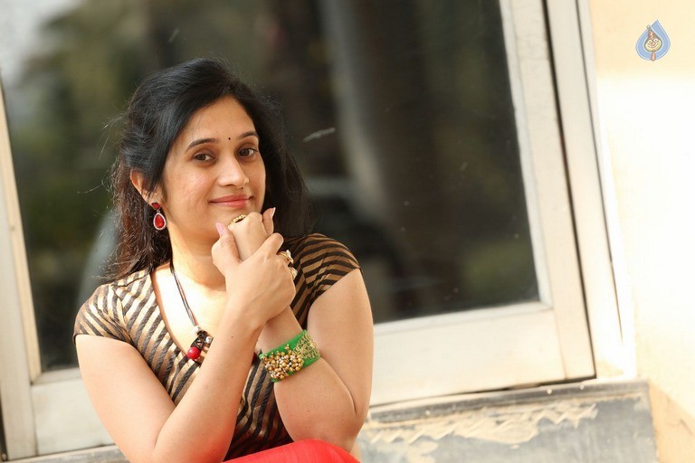 Priyanka Pallavi Latest Images - 46 / 53 photos