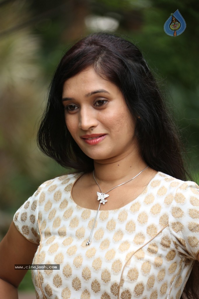 Priyanka Pallavi New Gallery  - 37 / 70 photos